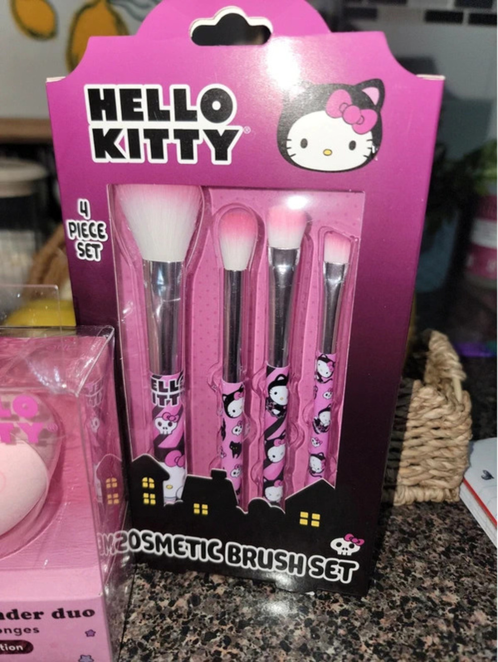 Hello Kitty Bundle - Picture 4 of 13